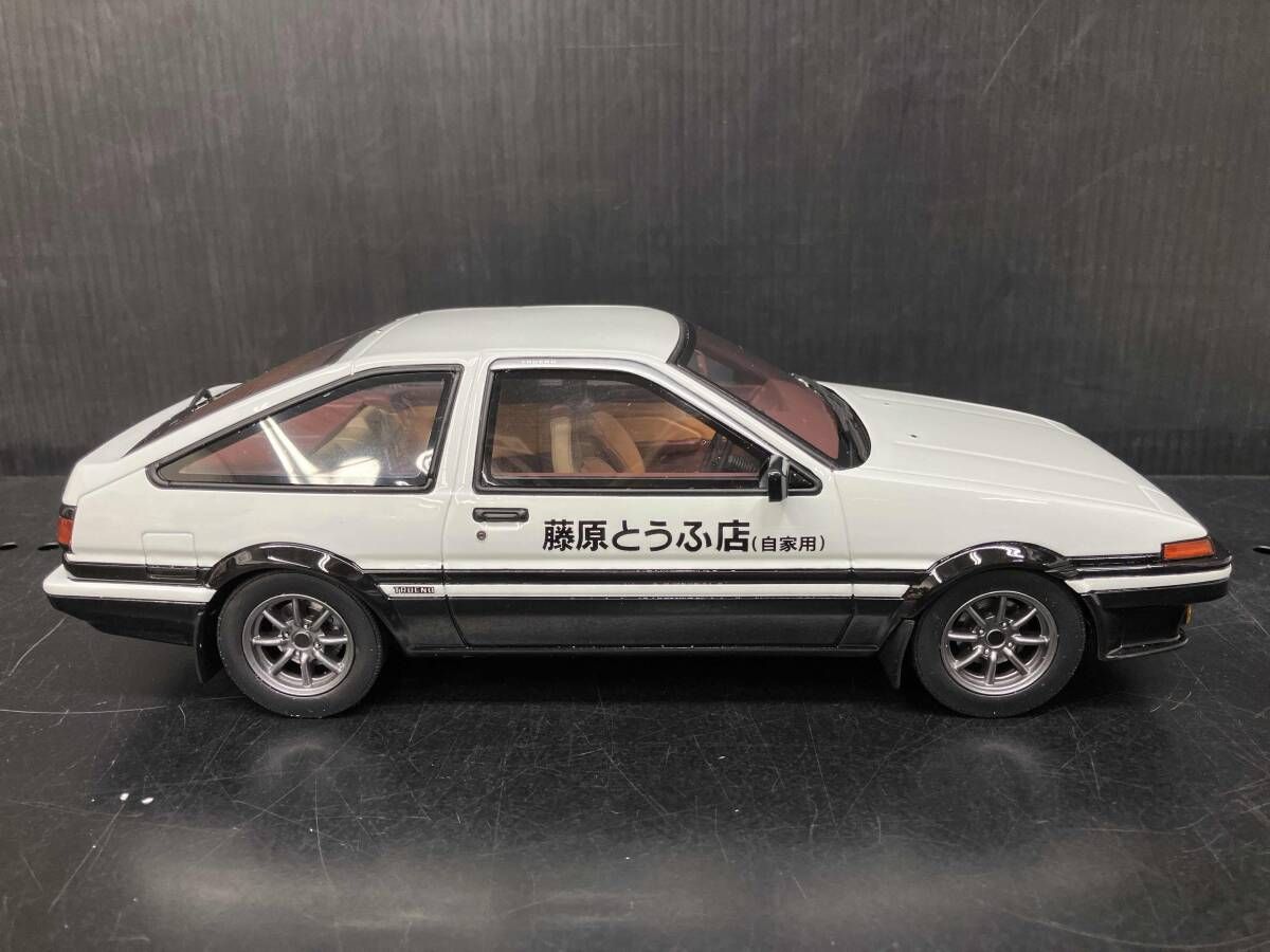 リアルな KYOSHO 1|18 Toyota Sprinter Trueno AE86 頭文字D 京商 フィギュア