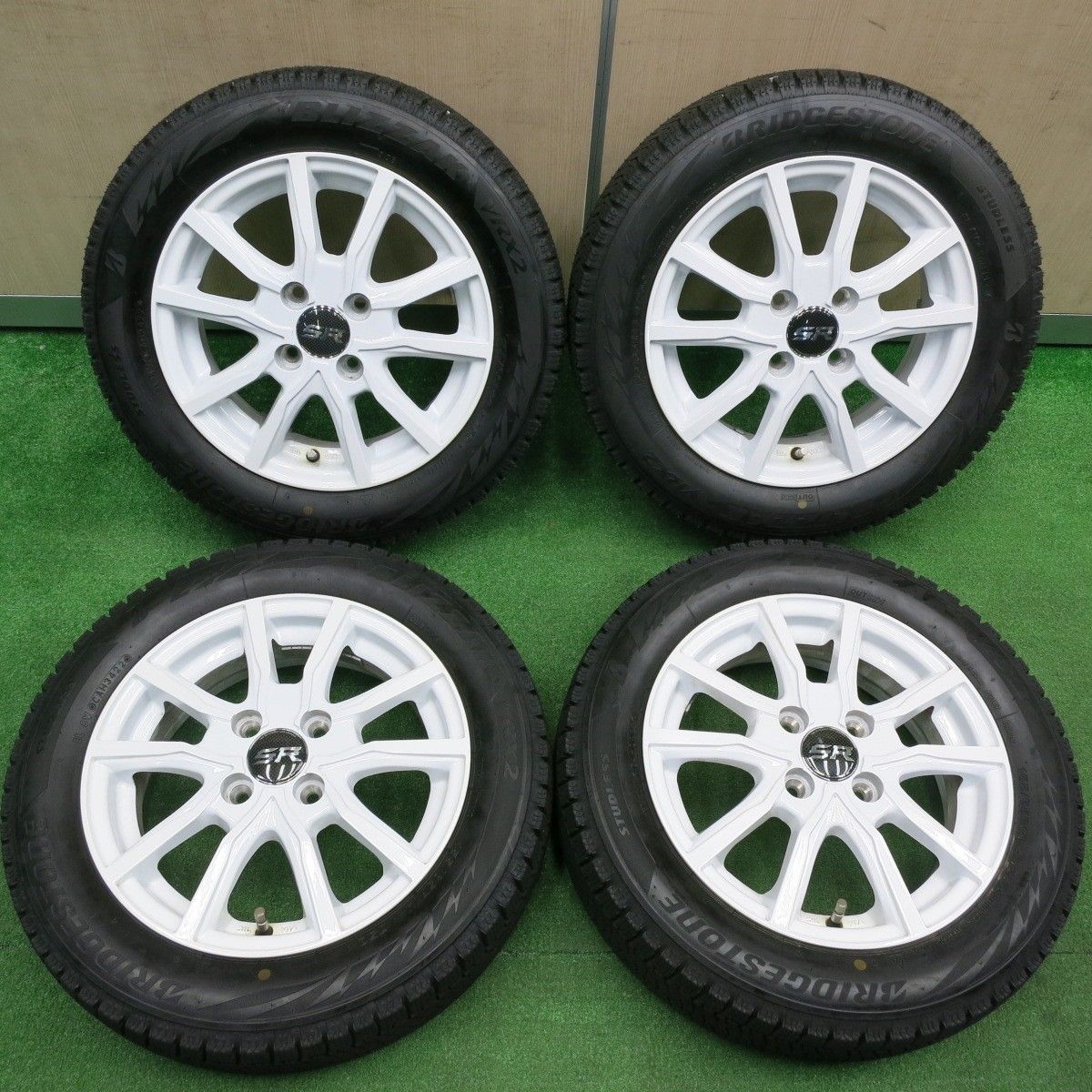 [送料無料] 超バリ溝！22年！キレイ！ほぼ10分スタッドレス 155/65R14 ブリヂストン ブリザック VRX2 STRANGER ストレンジャー 14インチ PCD100/4H4120602TNス