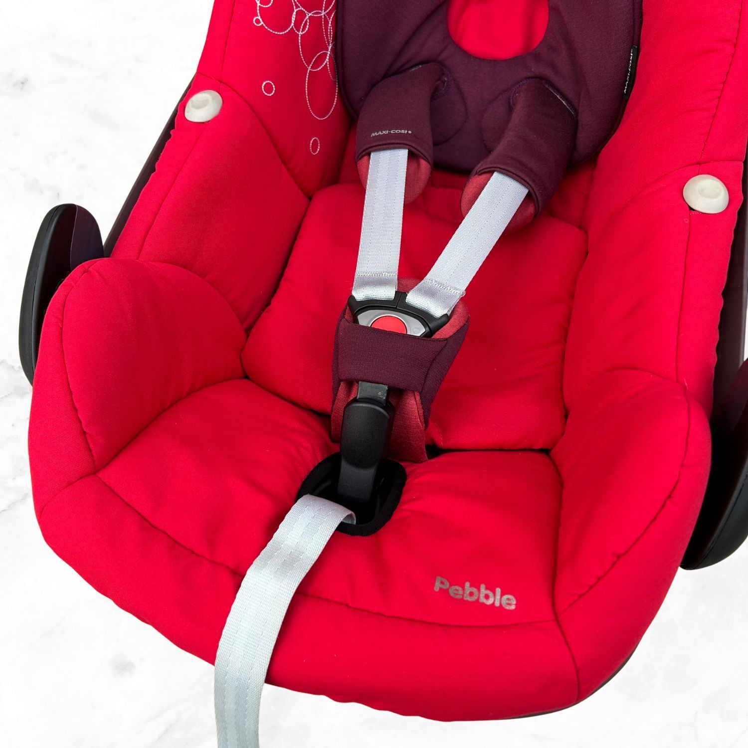 美品】マキシコシ ペブル レッド チャイルドシート シートベルト固定 