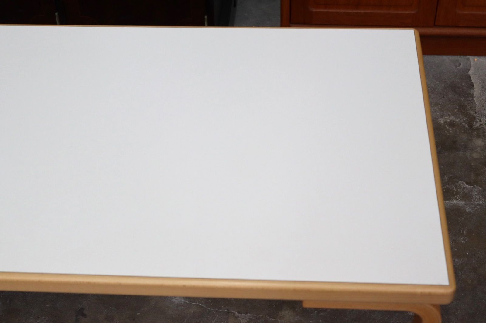 Tendo 児童閲覧テーブル