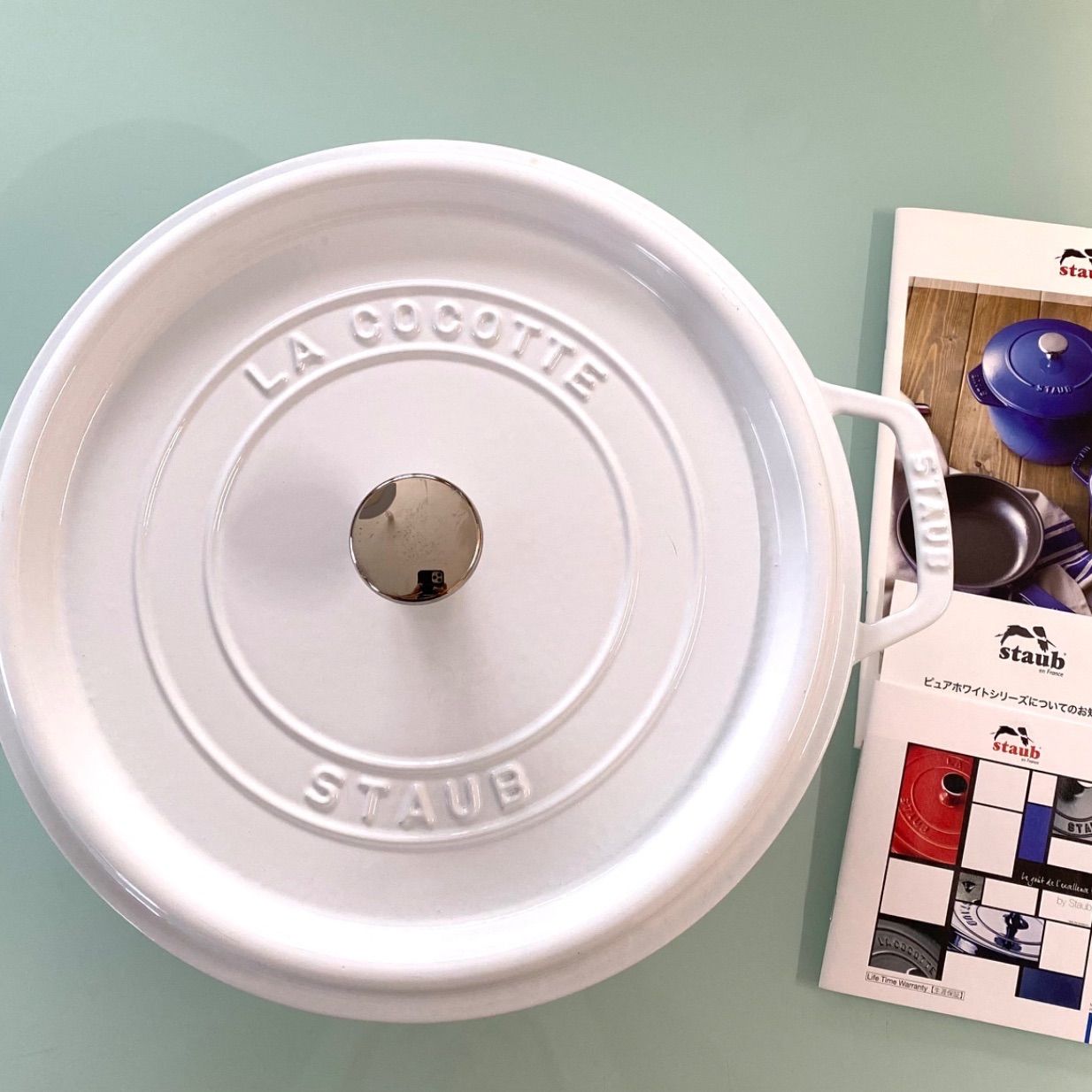 STAUB LA COCOTTE ストウブ ホワイト 26cm 蓋付き STAUB LA COCOTTE ストウブ ホワイト 26cm 蓋付き STAUB LA COCOTTE