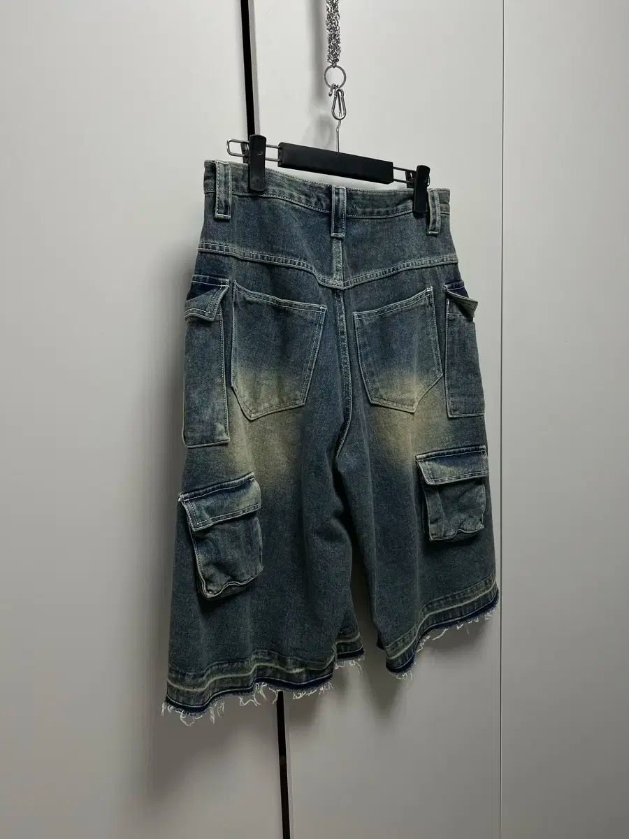 2 NOS COULEURS ハーフパンツ