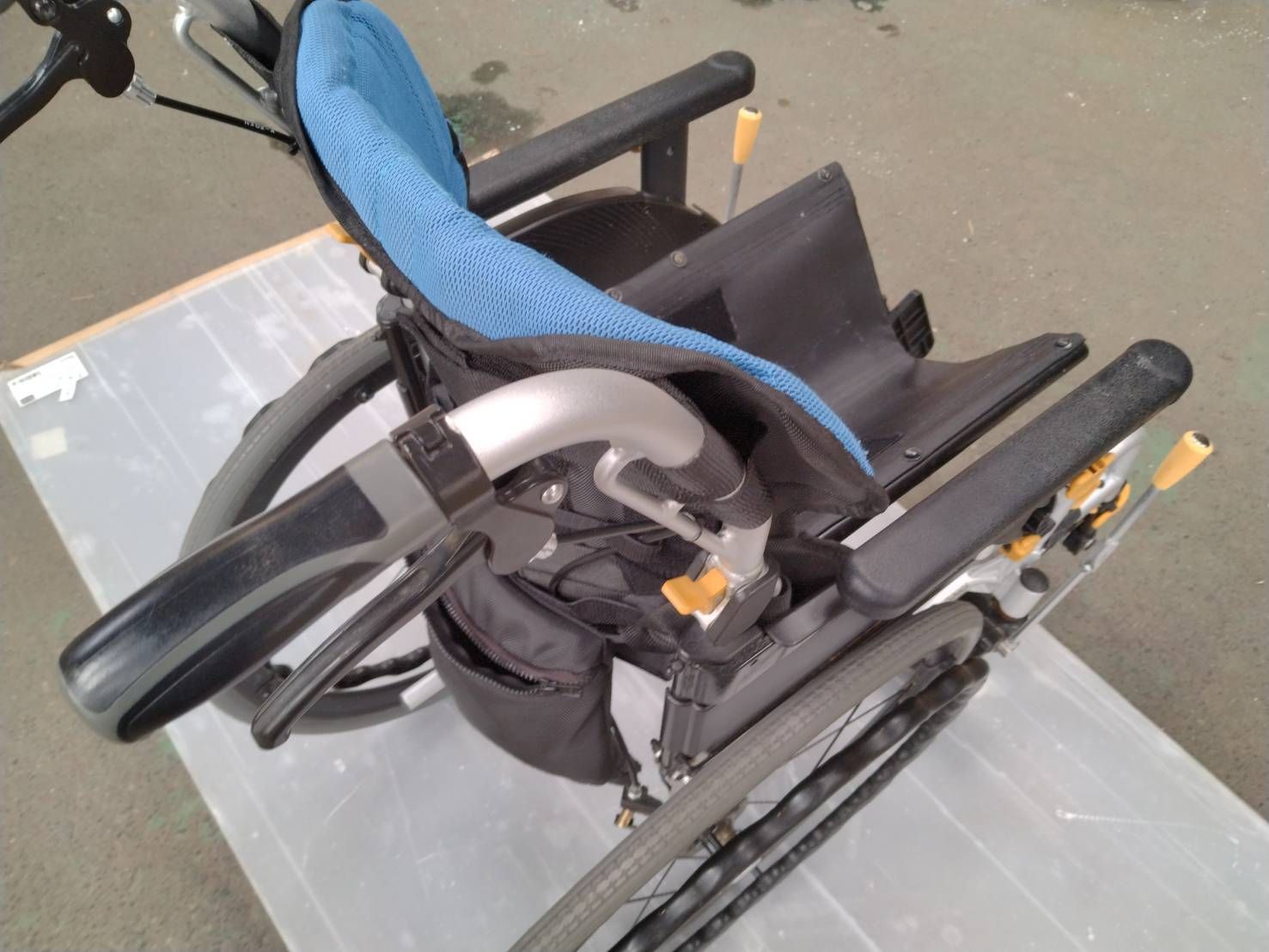 自走式車いす