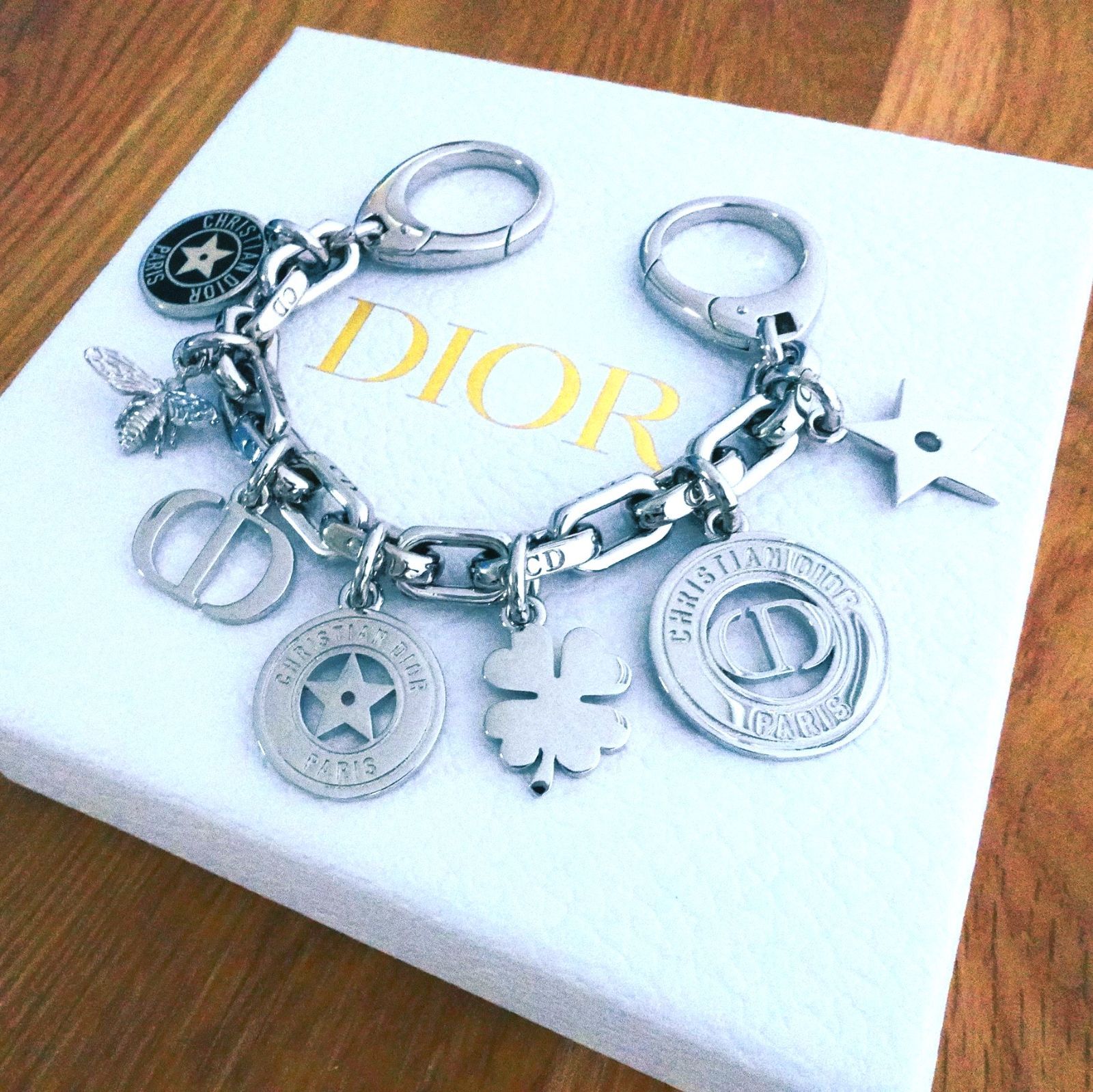 Dior【 新品・未使用・直営店仕入】ディオール 30 MONTAIGNE