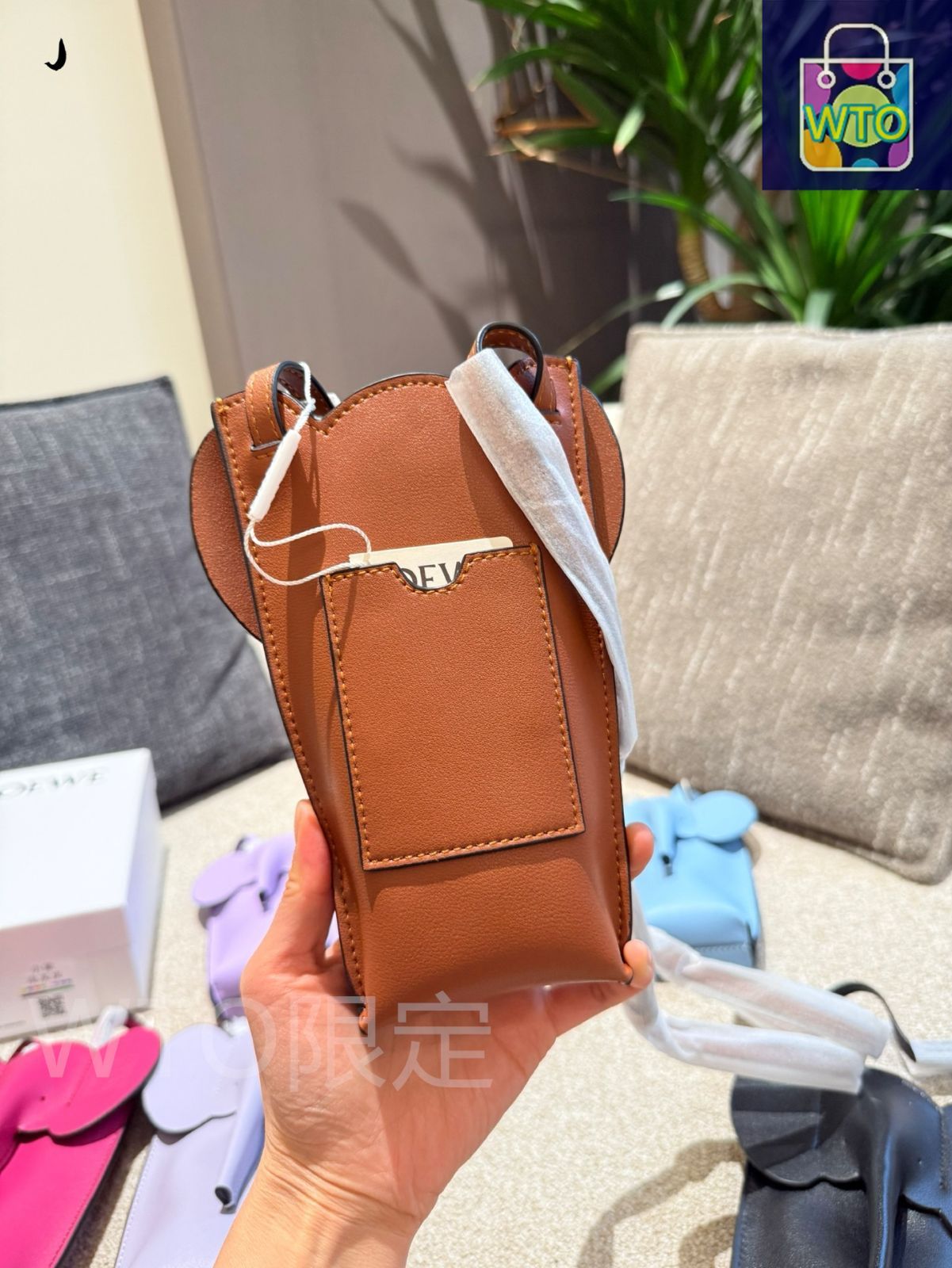 今日特価】Loewe ニニョ エレファント スマホバッグ 2025 New