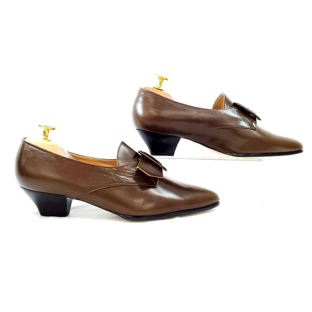 ポインテッドトゥ