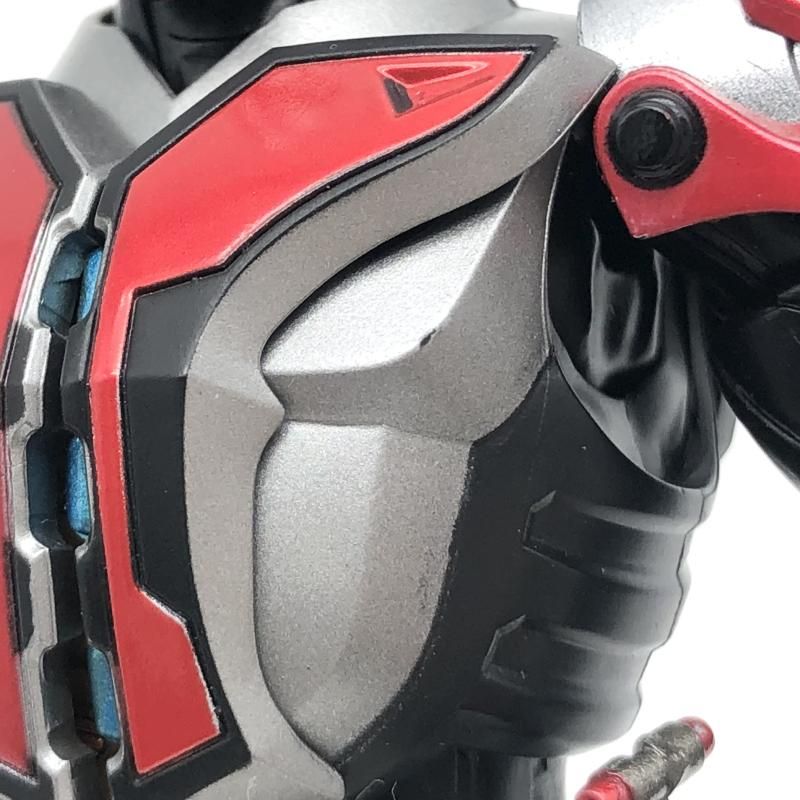 訳有 バンダイ S.H.Figuarts 真骨彫製法 仮面ライダーカブト ハイパーフォーム 17 ホビーグッズ 仮面ライダー 