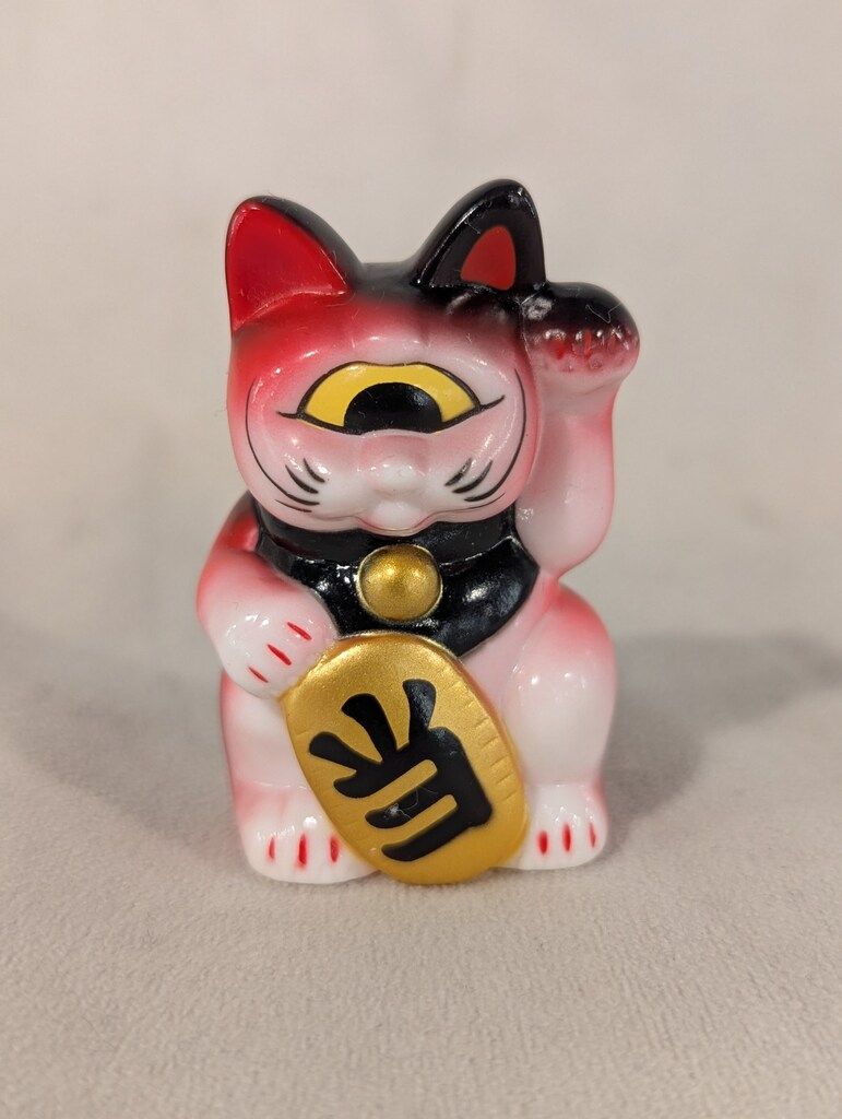 リアルヘッド フォーチュンキャットベイビー　白成型/赤黒塗装 黒黄色目/小判/当
