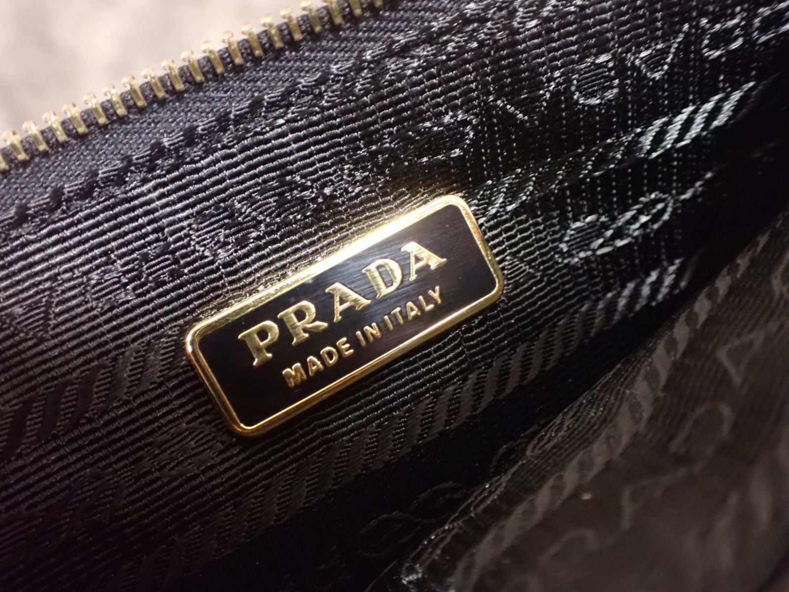 PRADA プラダ ジャガード ポーチ メイクポーチ 希少 美品 PRADA プラダ ジャガード ポーチ メイクポーチ 希少 美品 レディース