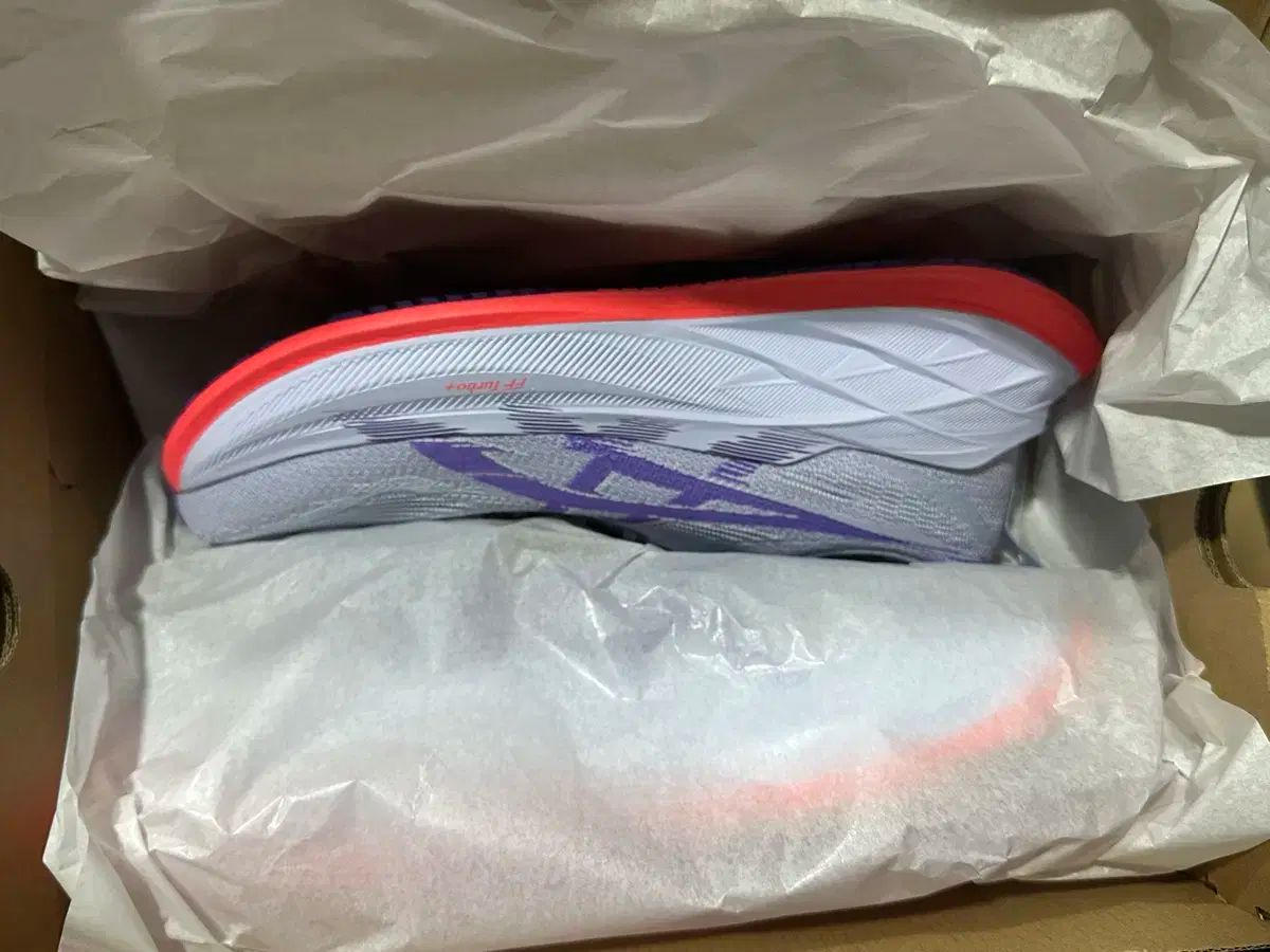 Asics アシックス スーパーブラスト 2 275size パープル