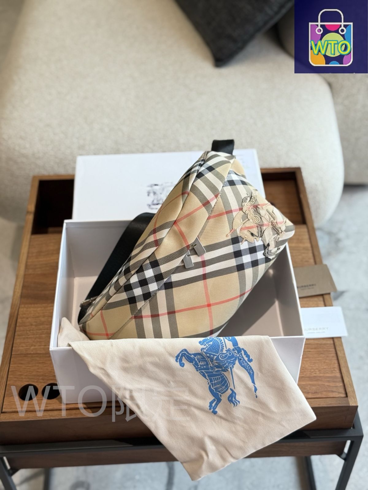 今日特価】Burberry バーバリー ウエストバッグ シグネチャーの