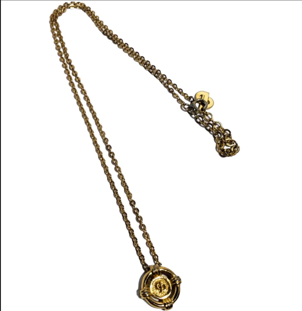 【極美品】Dior　ディオール　ネックレス　ブラック　ゴールド　サークル　ロゴ 美品 Dior ディオール ネックレス CDロゴ サークル ゴールド