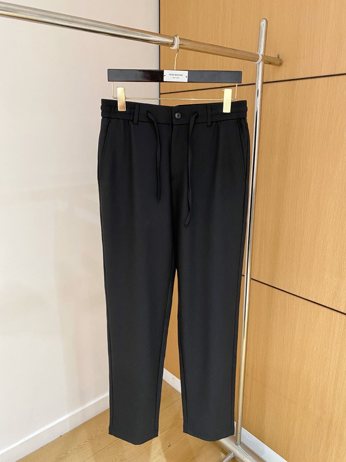 ブラックM～３XL 送料無料 ロロピアーナLoro Piana メンズ リネンブレンド カジュアルパンツ ドローストリング付き ストレートフィット