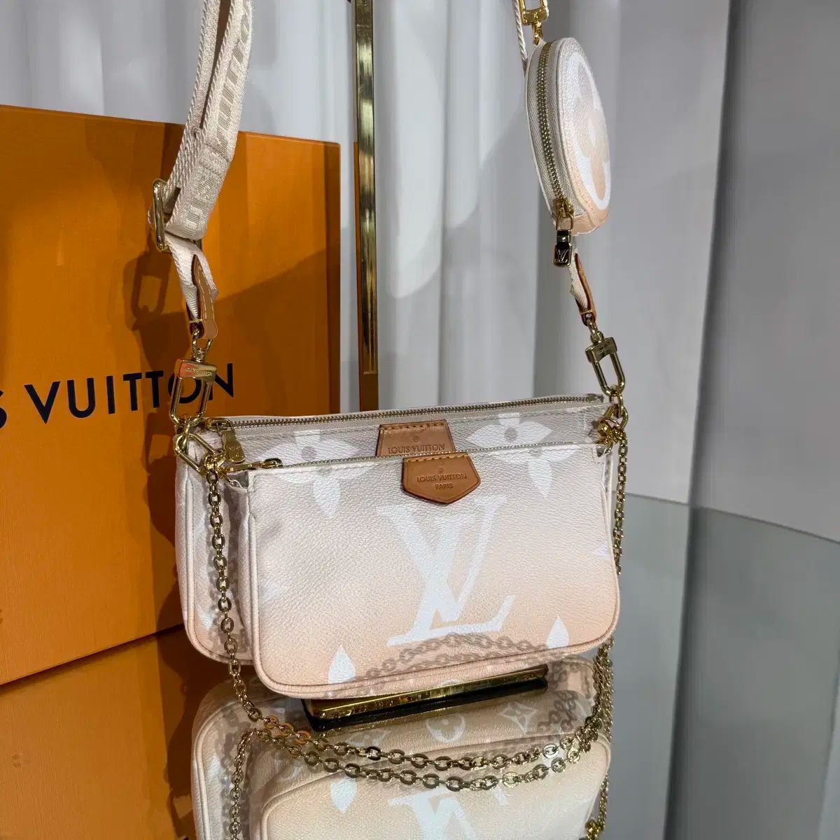 モノグラム ブルーム