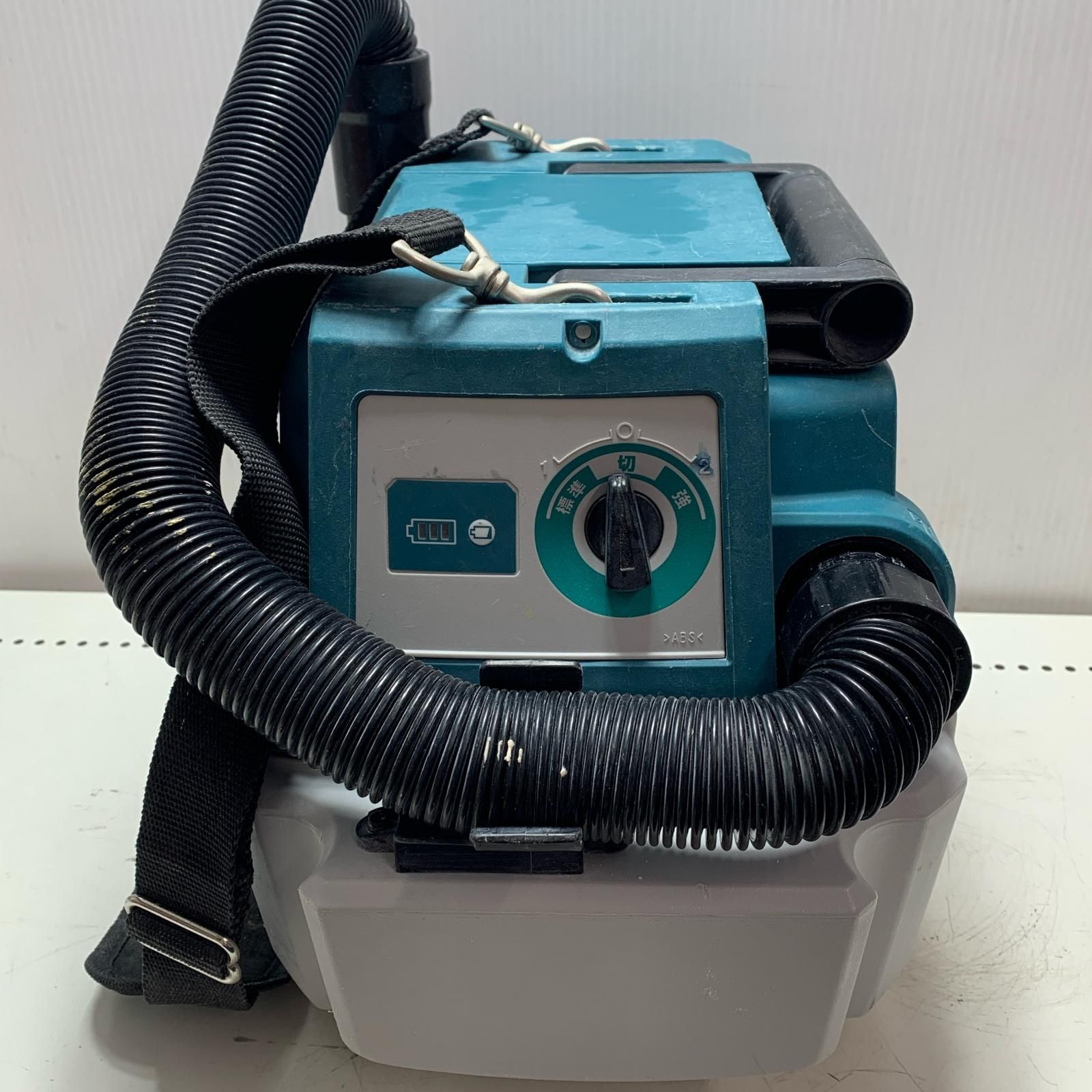 MAKITA マキタ 乾湿両用業務用充電式集じん機 VC750D