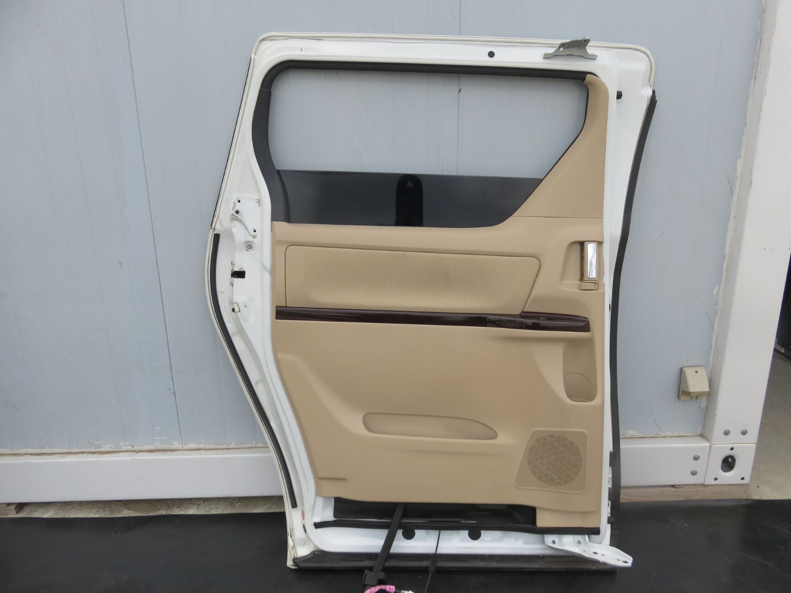 左側 パワースライドドア