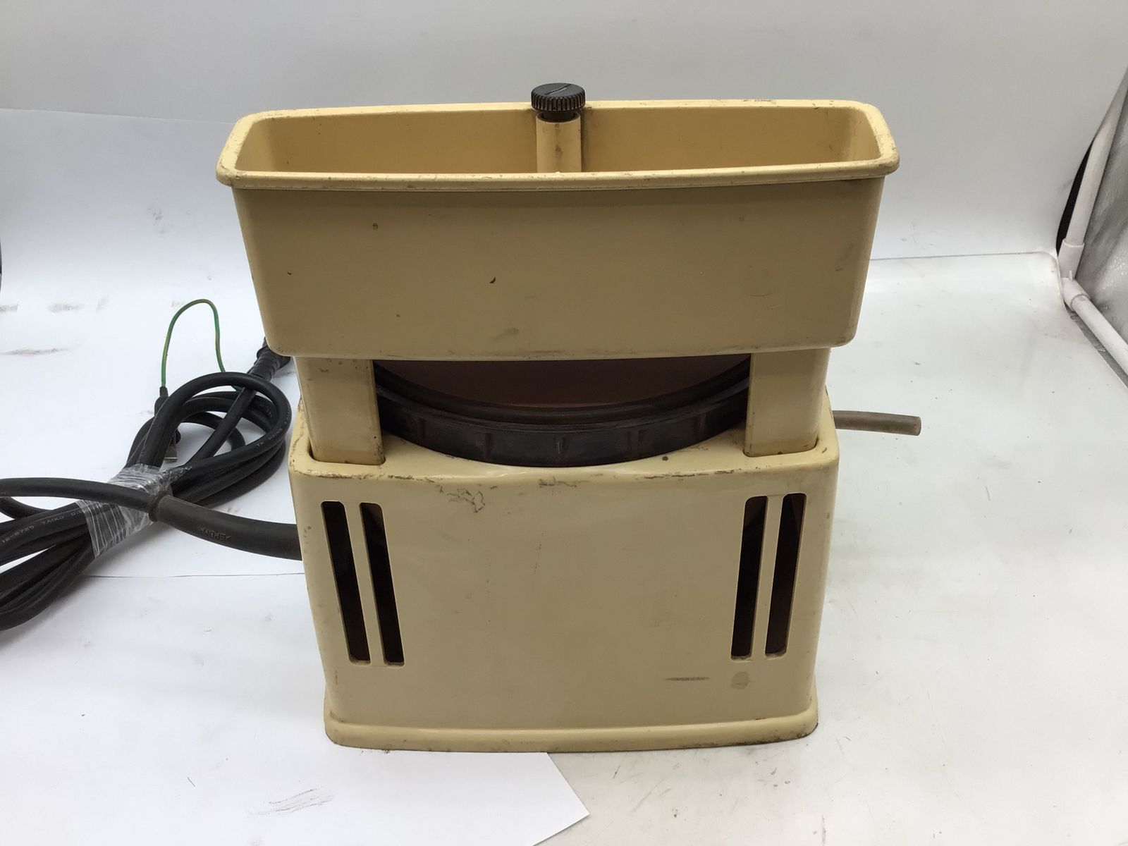 本日 品 Makita|マキタ 刃物研磨機 9820 IT3FDS9E5X02 エコツール知立店 M02 公式通販店舗!