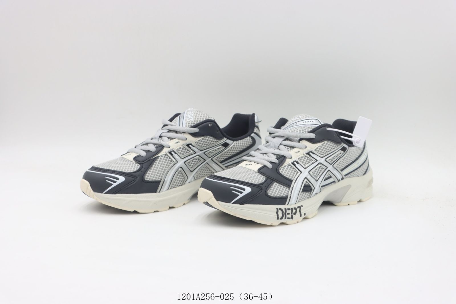 ランニングシューズ