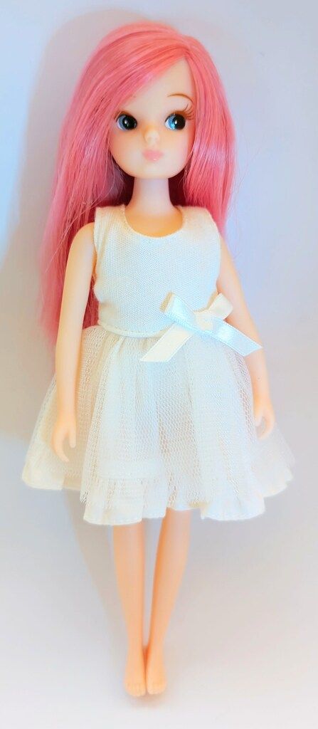 リトルファクトリー リカちゃん ゆるカーリー みなさま こんにちは☆ 今日は、2022年オリジナルコレクション