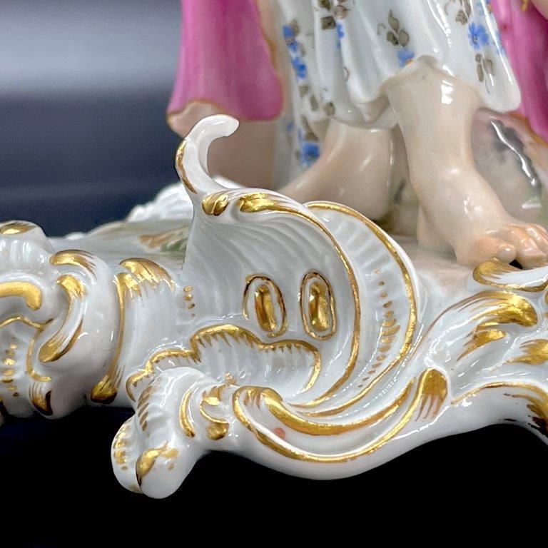 【人気のアイテム】 ライネッケ原型 マイセン フィギュリン 夏の寓意 Meissen 寓話 一級品 ボタン剣 群像 フィギュア 人形 四季 マイセン