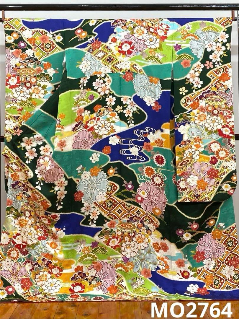 振袖 豪華 型友禅 刺繍 金駒 金彩 紋意匠 身丈172cm 振袖 豪華 金駒 金彩 紋意匠 身丈172cm 撥水加工済 - メルカリ