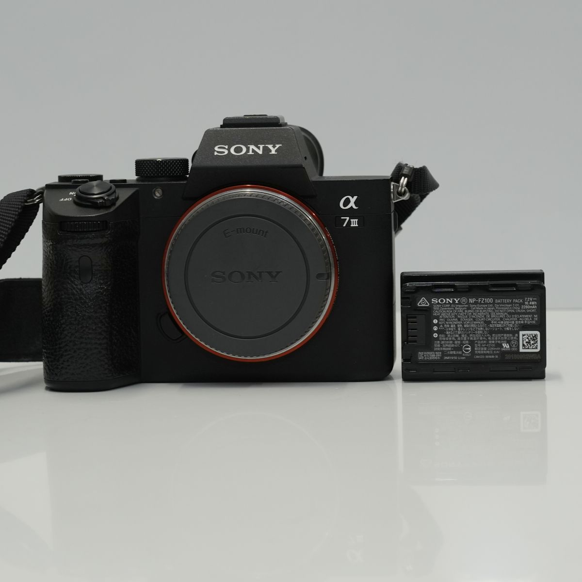 SONY α7 III ILCE-7M3 ボディ 海外モデル USED超美品 本体+バッテリー フルサイズ ミラーレス一眼 高速AF 4K  Overseas 完動品 中古 CE3317