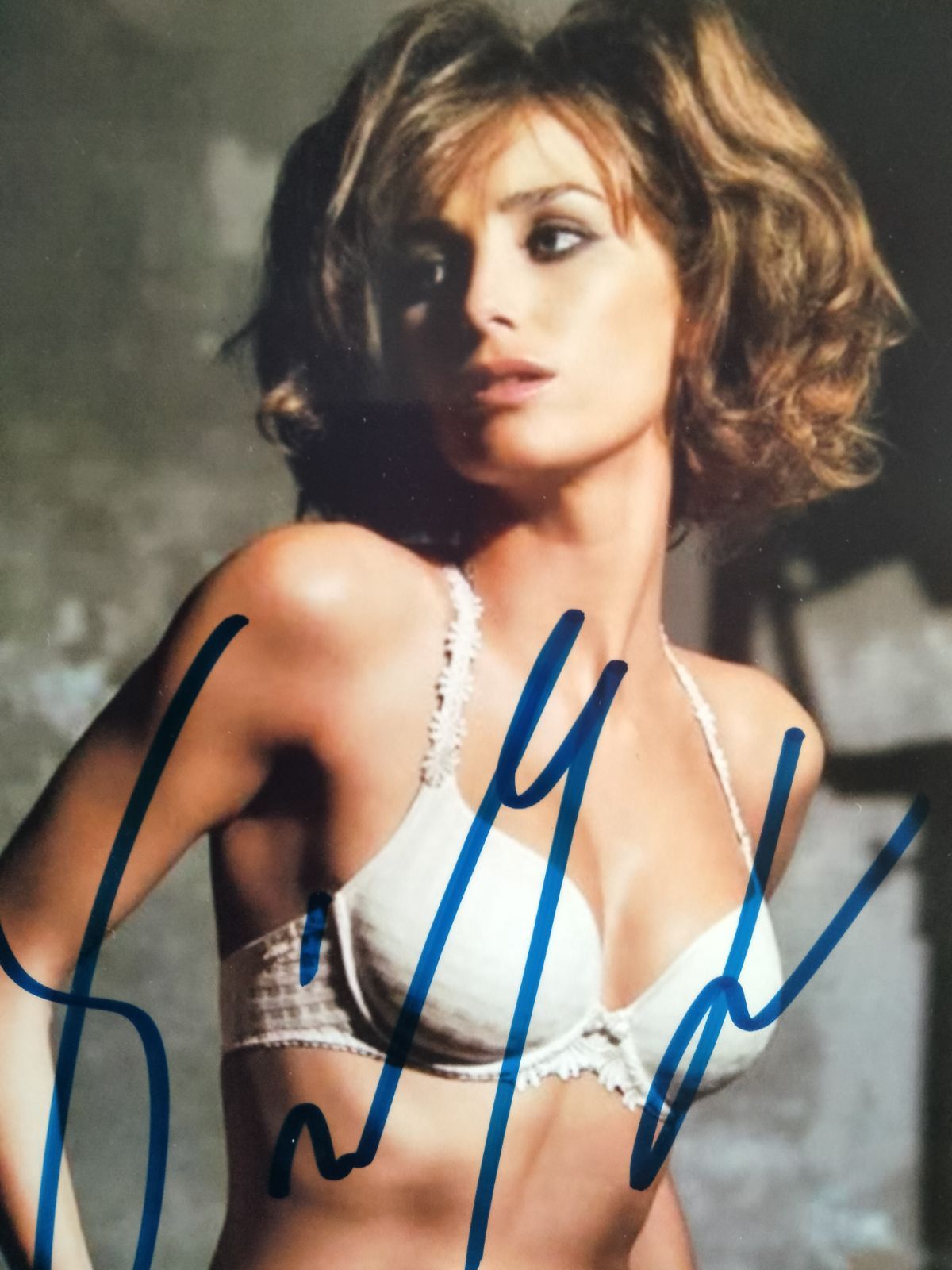 ペネロペ・クルス直筆サイン入り2Lサイズ写真…Penélope Cruz…それでも