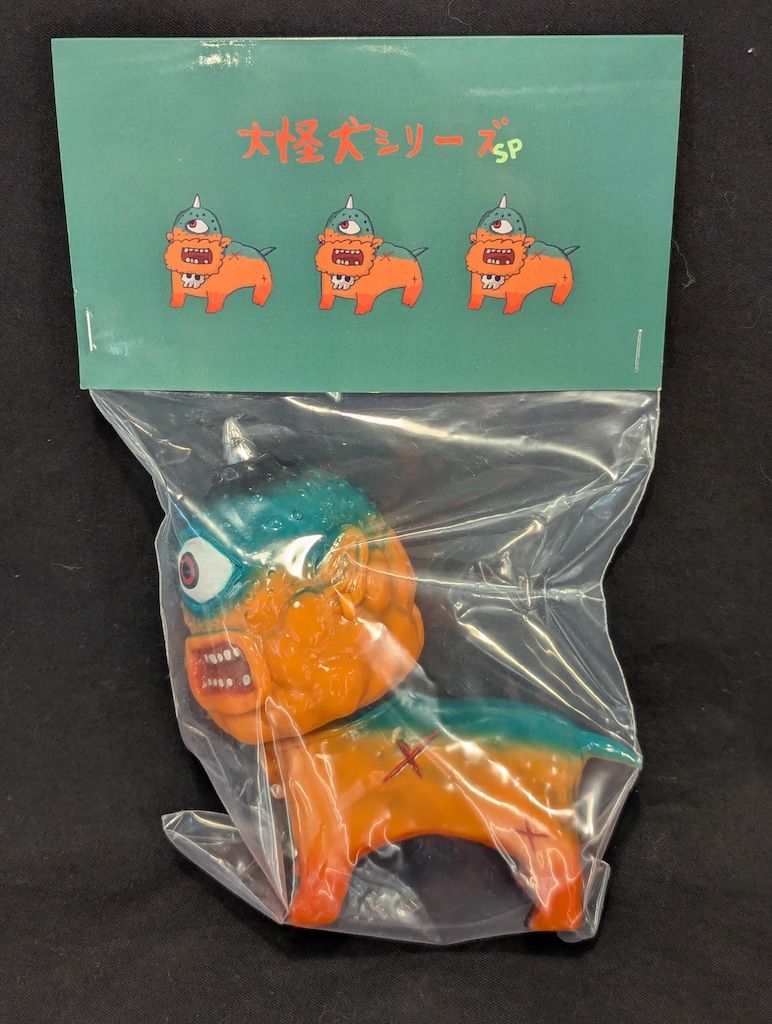 a.a.a. vinyl toys CYCDOG a.a.a. vinyl toys CYCDOG A.A.A. Ape Dog