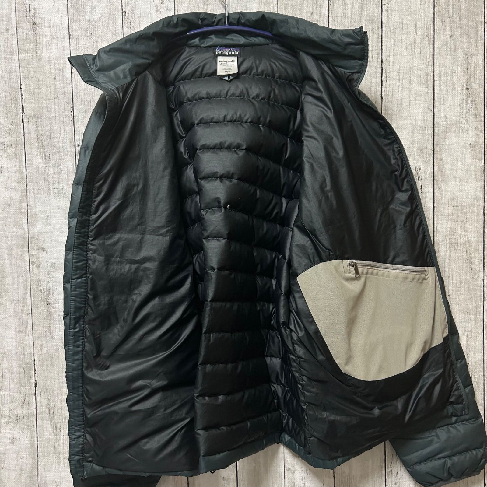 パタゴニア patagonia ダウンジャケット　84673F8　ダークグリーン　ダウンセーター Capy様専用patagonia 84673F8