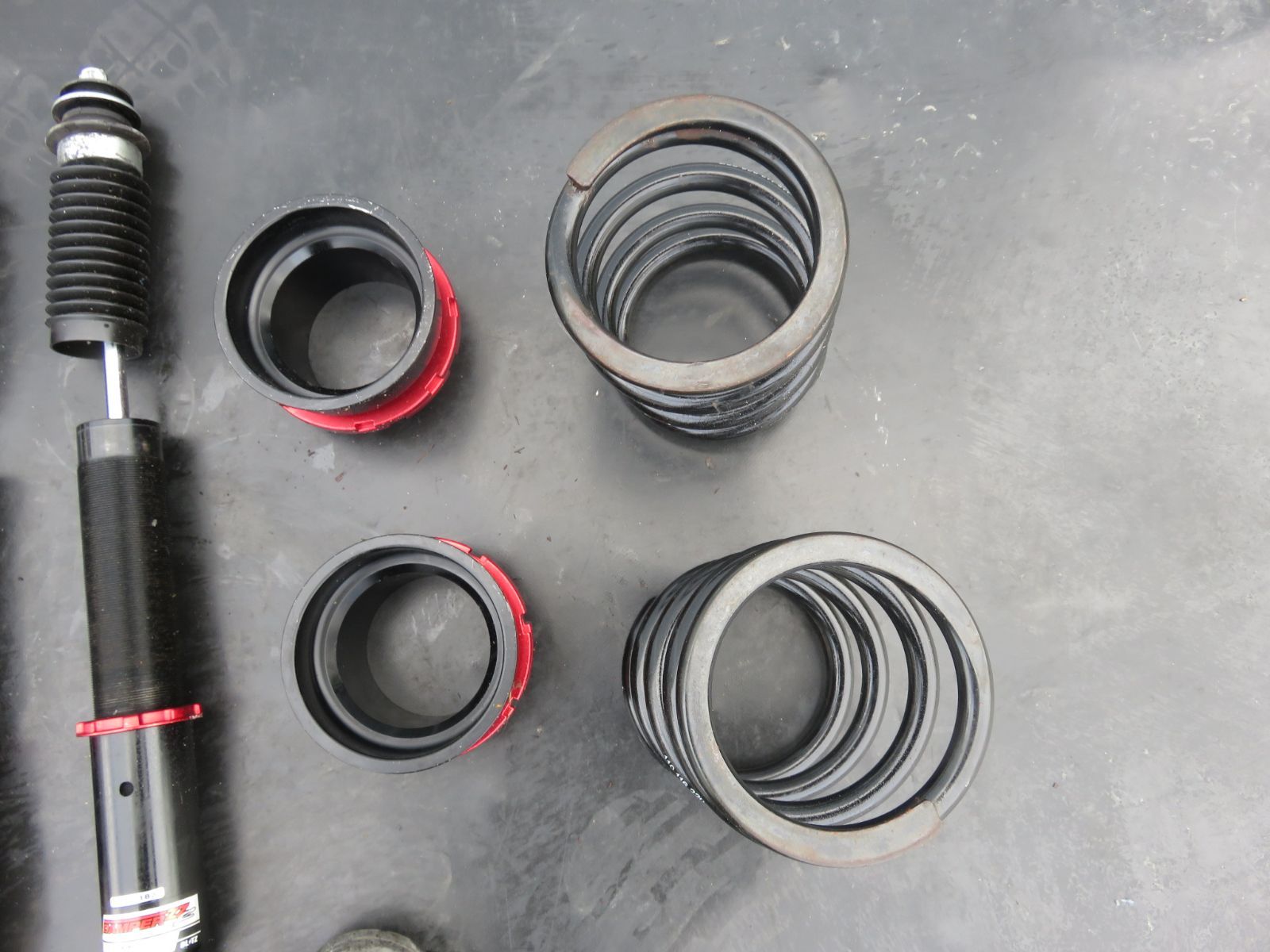 サスペンション