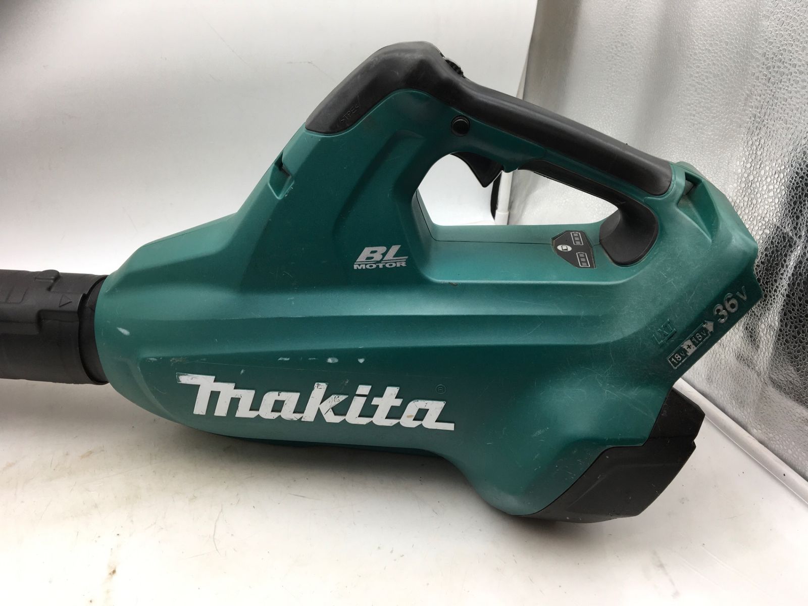 ★新品★ マキタ MAKITA ブロワ XBU02Z 　超ハイパワー 充電式 / 本体 日本製MUB362DZ同等　新品 ★ 送料無料　 送料無料税込マキタ ブロワ 充電式 MUB362DZ 同等品 XBU02Z MAKITA