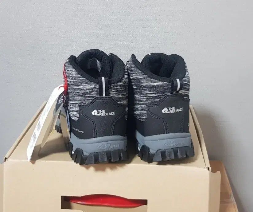 レッドフェイス