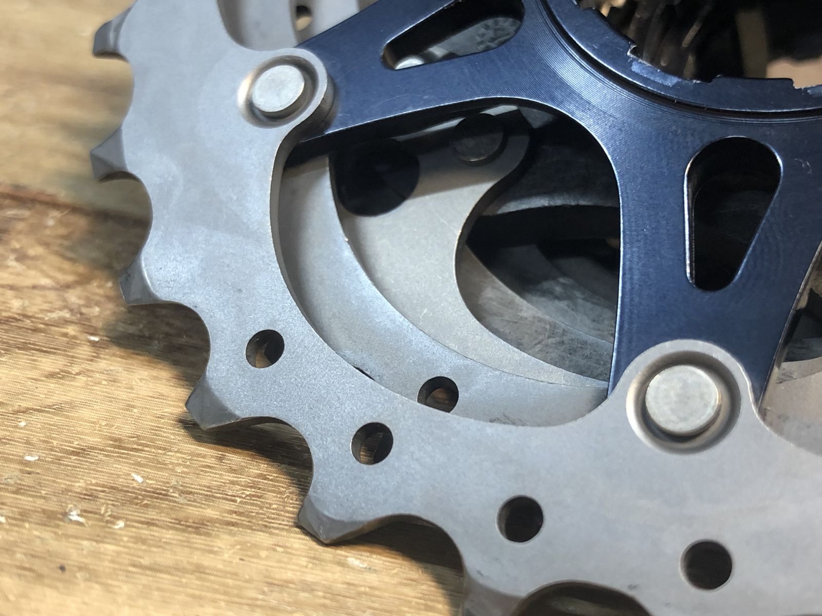 EZ382 シマノ SHIMANO デュラエース DURA-ACE CS-R9100