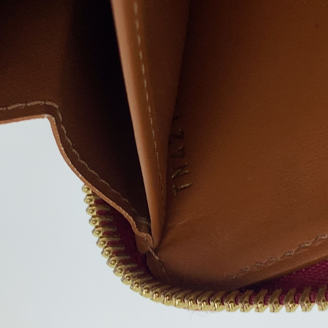LOUIS VUITTON ルイヴィトン モノグラム ジャガード ジッピー 