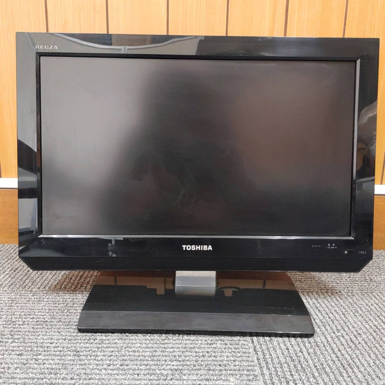 東芝(TOSHIBA) LED 液晶テレビ REGZA(レグザ) 19A2 - メルカリ