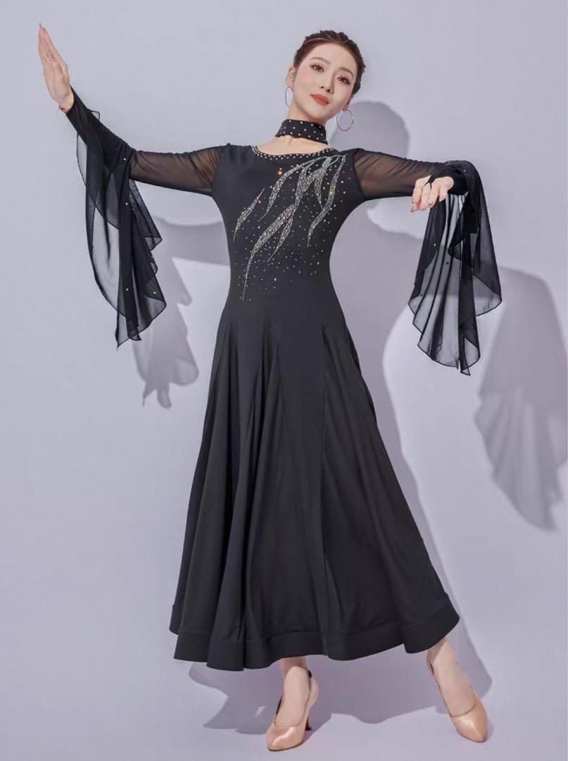 ストーン付きダンス練習用ワンピース??スタンダードの練習着におすすめ