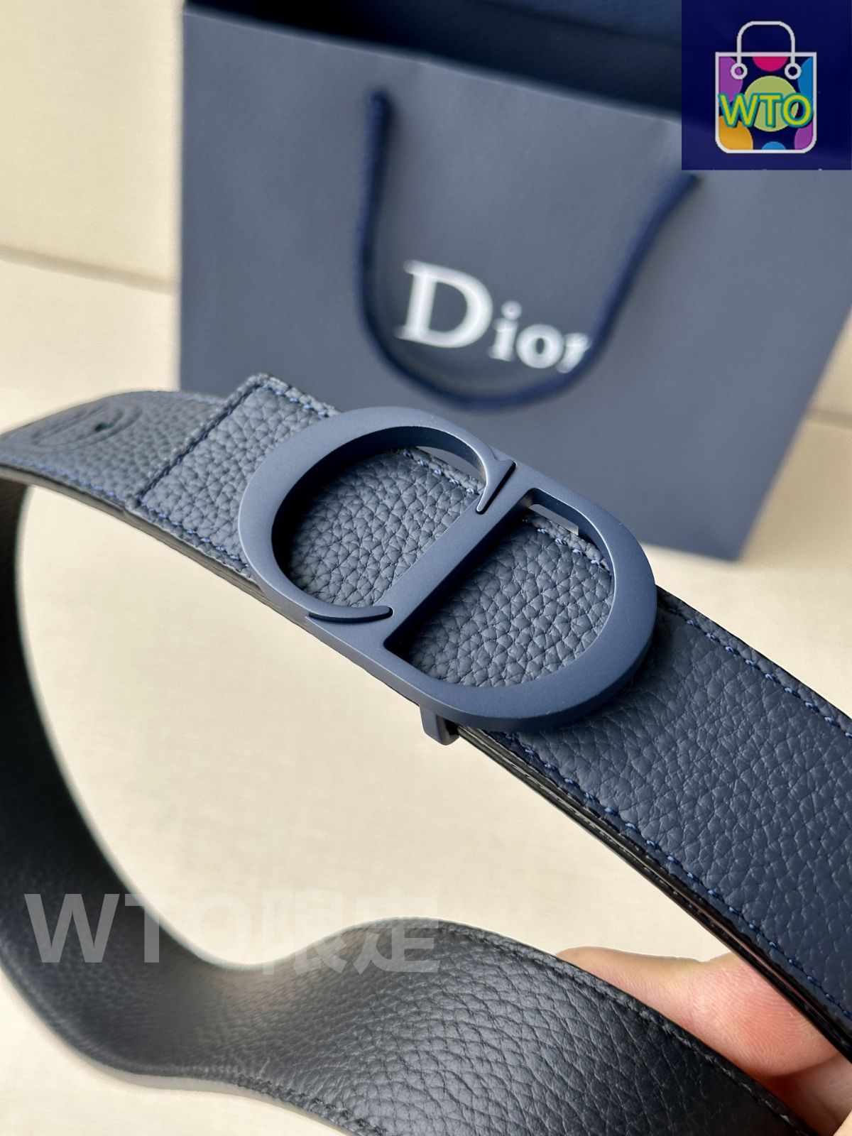 今日WTO】Dior CD Icon レッドマット塗装ベルトバックルセット