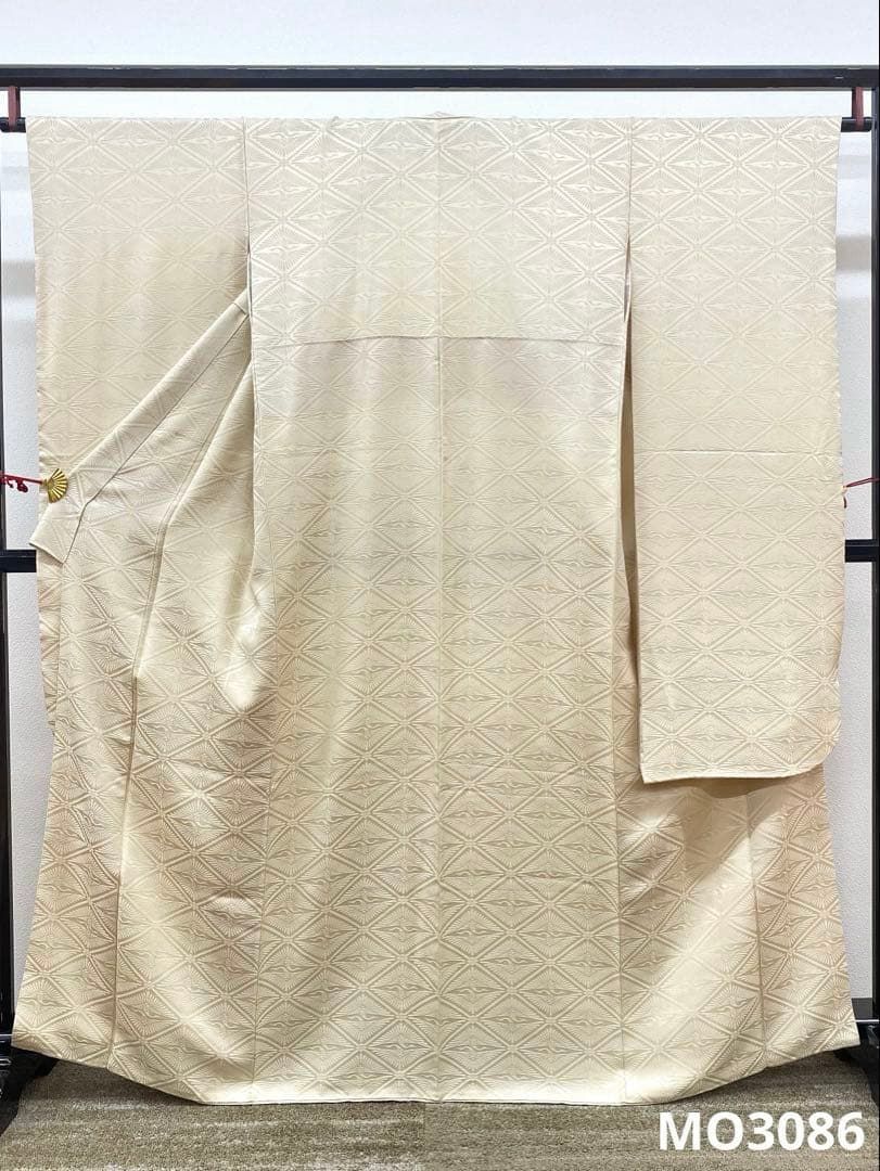 無地振袖 紋意匠 シンプル くすみカラー 向鶴 身丈158cm 撥水加工済