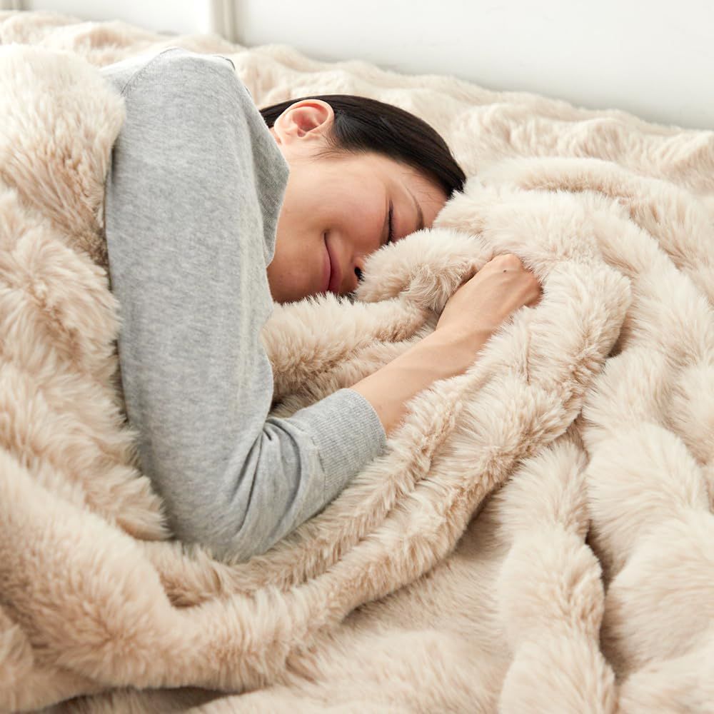 アイリスプラザ もこふわ毛布 ブランケット ずっと触れていたいタッチ感が癖になる2枚合わせのひざ掛け毛布 安心の低ホルムアルデヒド 静電気防止加工 シングル ベージュ