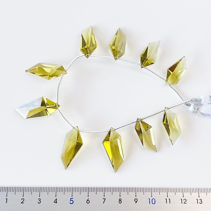 ✦高品質✦ オリーブクォーツ 大粒スピンドルカット 1連 - M♡Gemstone