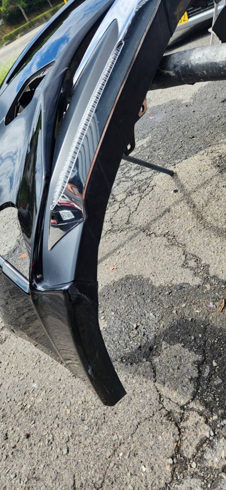 プリウス 50系 ZVW50 ZVW51 ZVW55 前期 純正 フロントバンパー モデリスタ フロントスポイラー付 218 ブラック