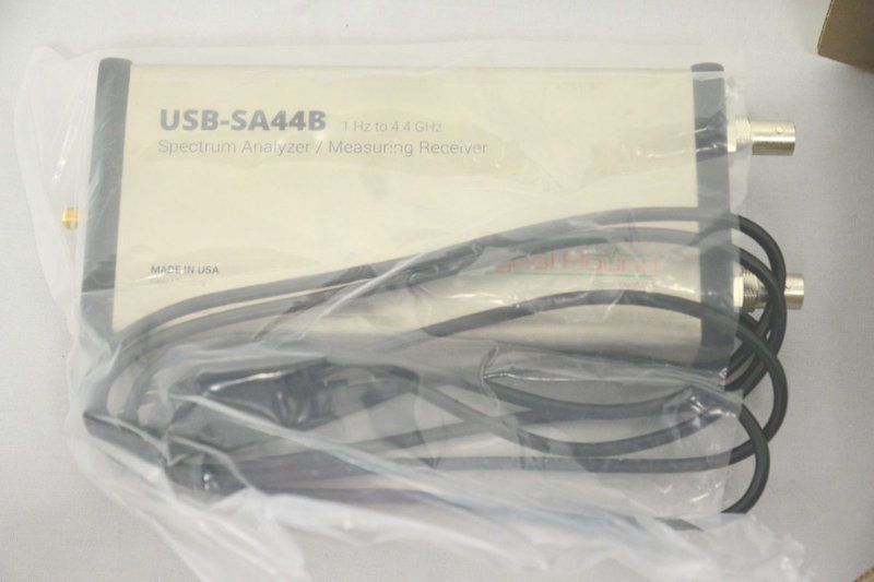 中古 箱いたみあり Signal Hound USB-SA44B - 土日祝は休業日です