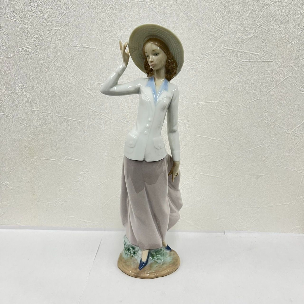 美品】LLADRO リヤドロ No.5682 「春のそよ風」 置物 フィギュリン