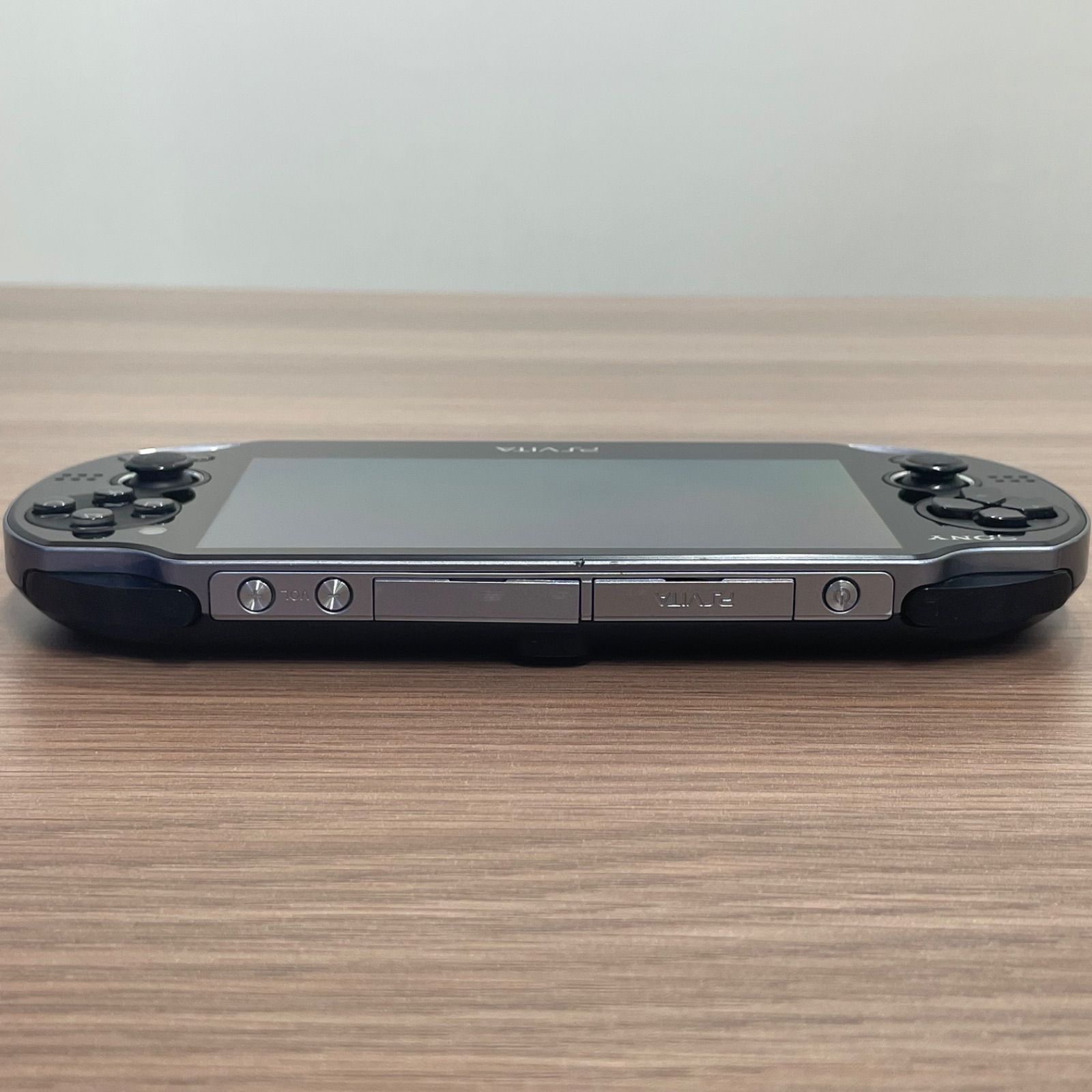  PlayStation®Vita PCH 1000シリーズ ＆ ペルソナ4 ザ ゴールデン PS Vita the Best 本体 PS Vita(ヴィータ)