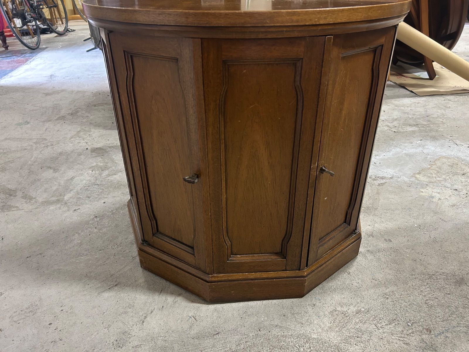 ヴィンテージ品 ドレクセル DREXEL HERITAGE 花台 チェスト