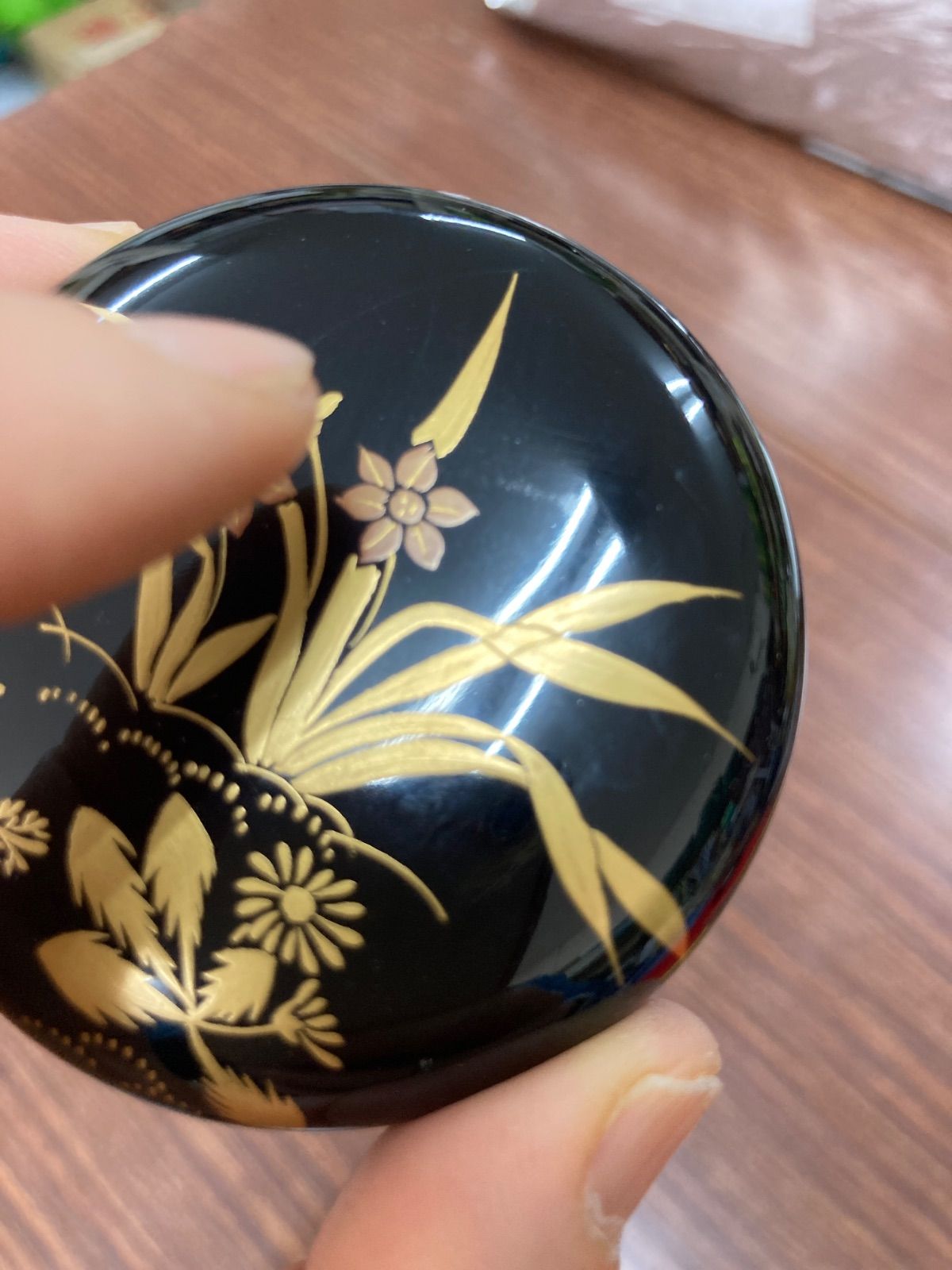 茶道具 四季草花蒔絵 中棗 共箱 美品(A949) 未使用/箱付き】茶道具 棗(なつめ) 「四季草花蒔絵 黒中棗
