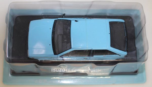 USED 未開封 1/24 国産名車コレクション いすゞ FF ジェミニ