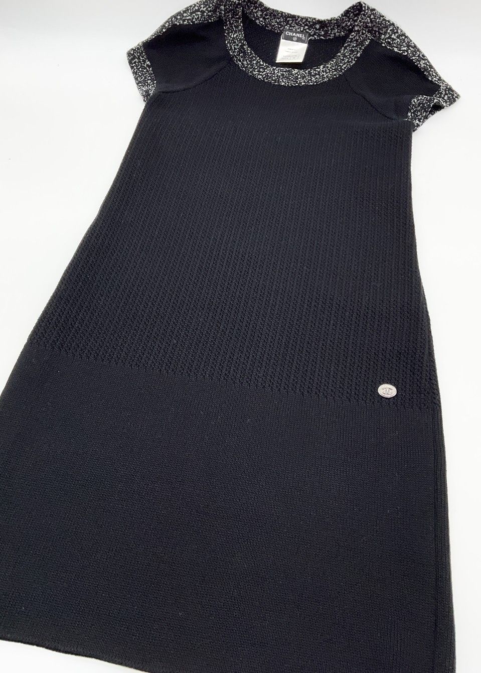 美品 CHANEL シャネル P43　ココマークプレート付ワンピース　38 お値引き交渉大歓迎】美品 38 CHANEL シャネル ブラック P43