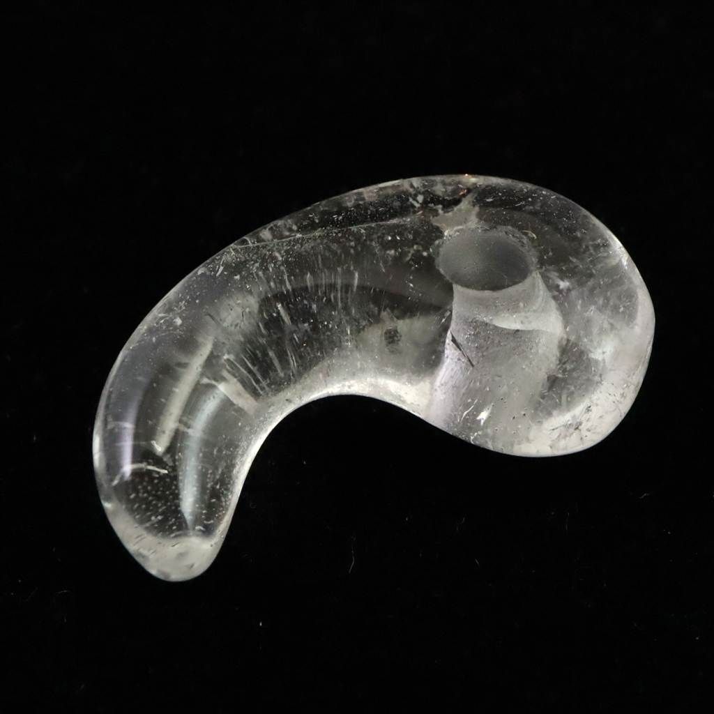 チベット カイラス産 ヒマラヤ 水晶 勾玉 4.56g 【榎本通商27210】 b2