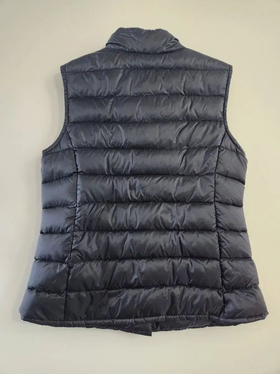 モンクレール 女の子 ダウンベスト